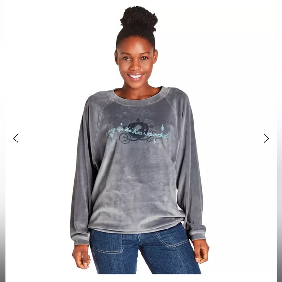 Disney Tops - Cinderella sweatshirt
